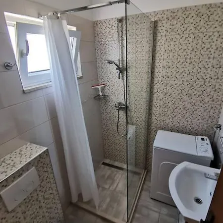 Sunny Apartment Razanj